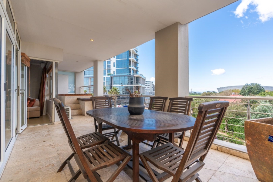2 Bedroom Property for Sale in Mouille Point Western Cape